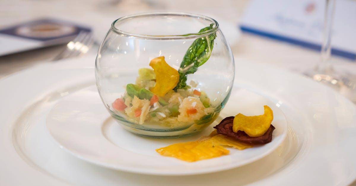 Spaghetti Carbonara — Pasta recipe plated